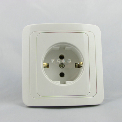 欧式墙壁插座选购指南 耐高温欧规工业插座解析